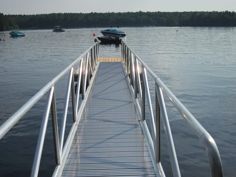 Aluminum dock extending onto the lake
